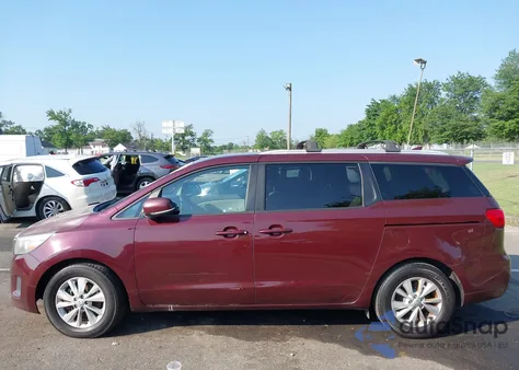 2015 Kia Sedona Lx из США, поврежденный, VIN KNDMB5C19F6051225